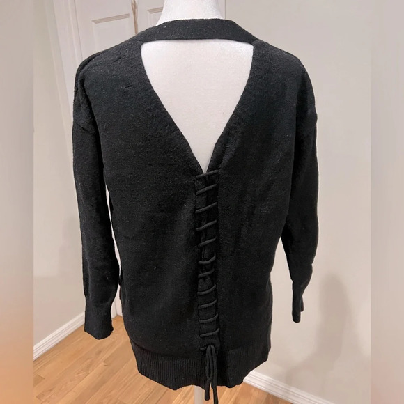 Women’s Black Lace-up Back Vneck Tunic Pullover Sweater Size Small - Picture 1 of 8